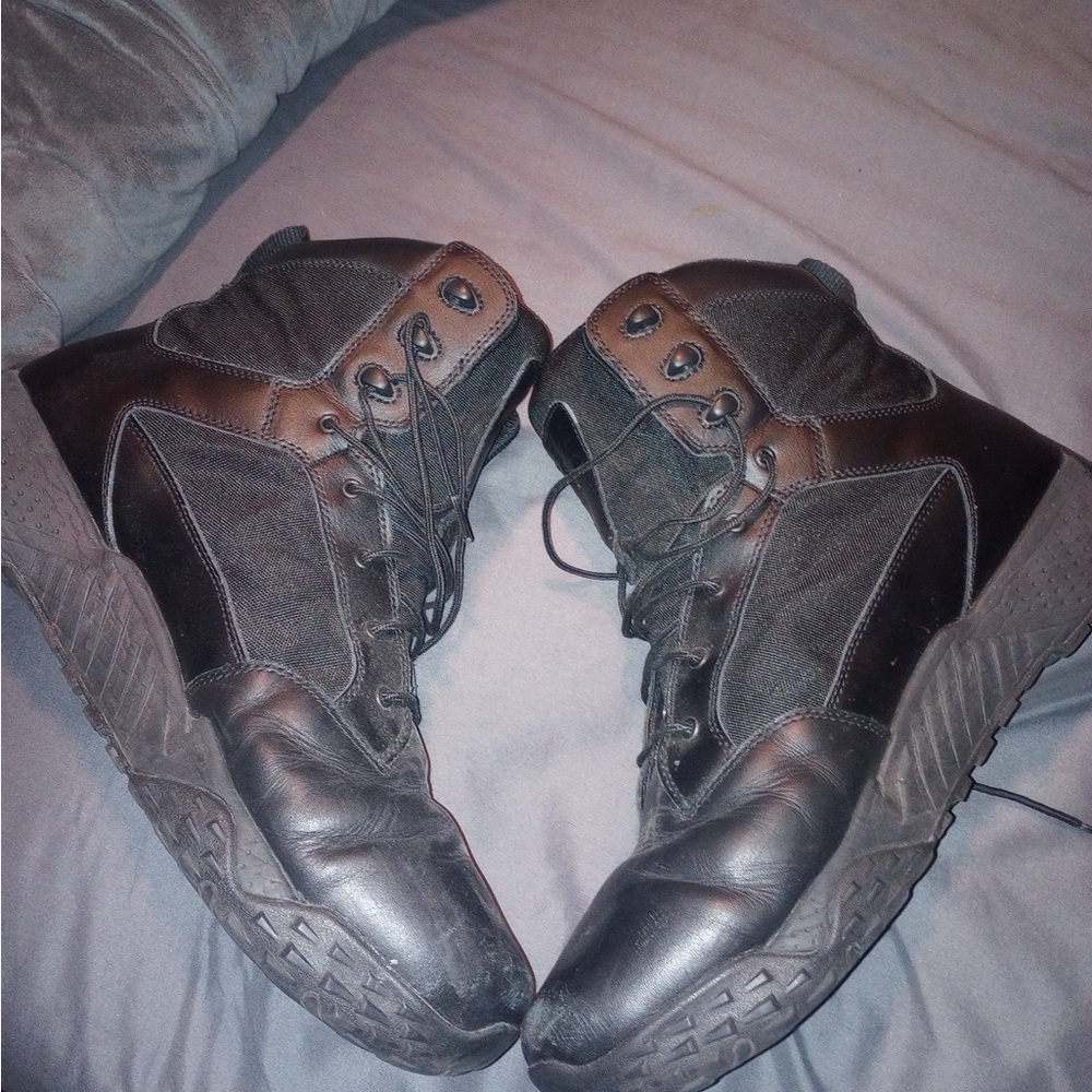 Under Armour Boots 14